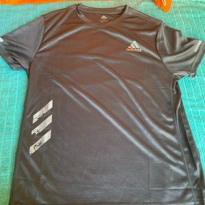 NWOT Large Adidas stressed men’s shirt